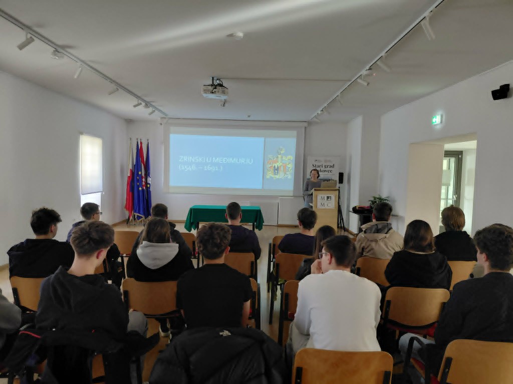 FOTO 4. Predavanje kustosice Ane Šestak.