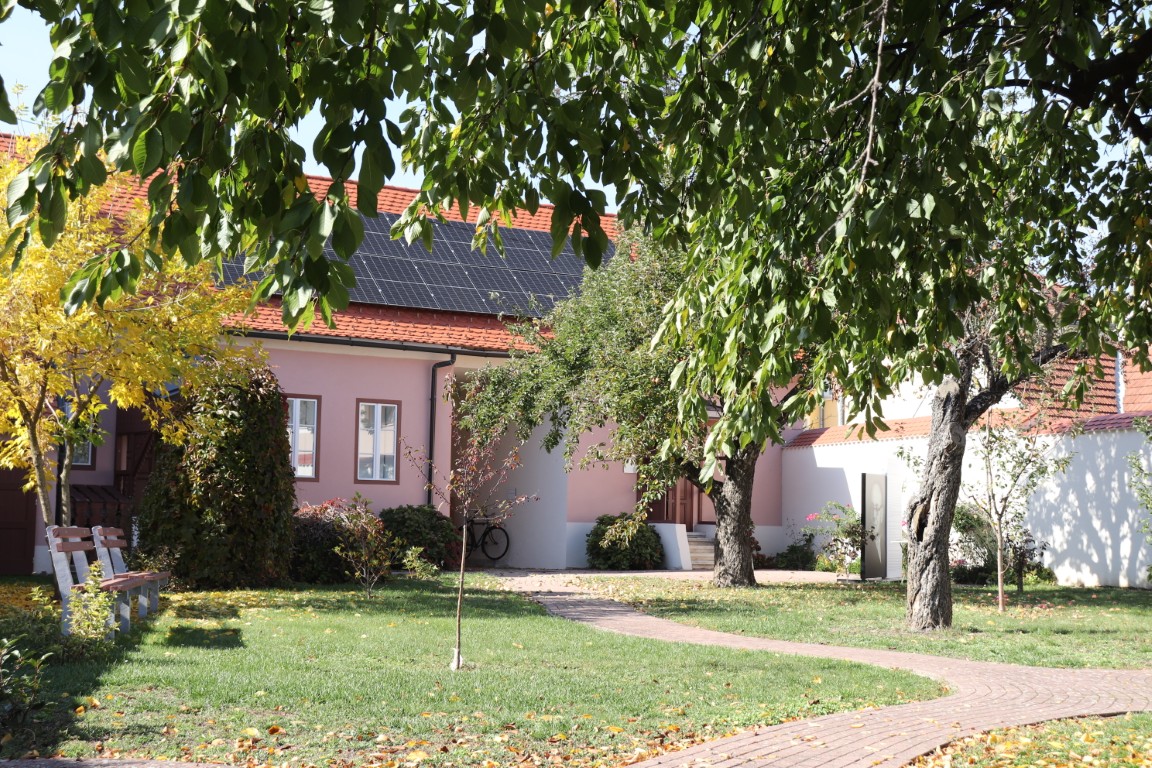 naslovna